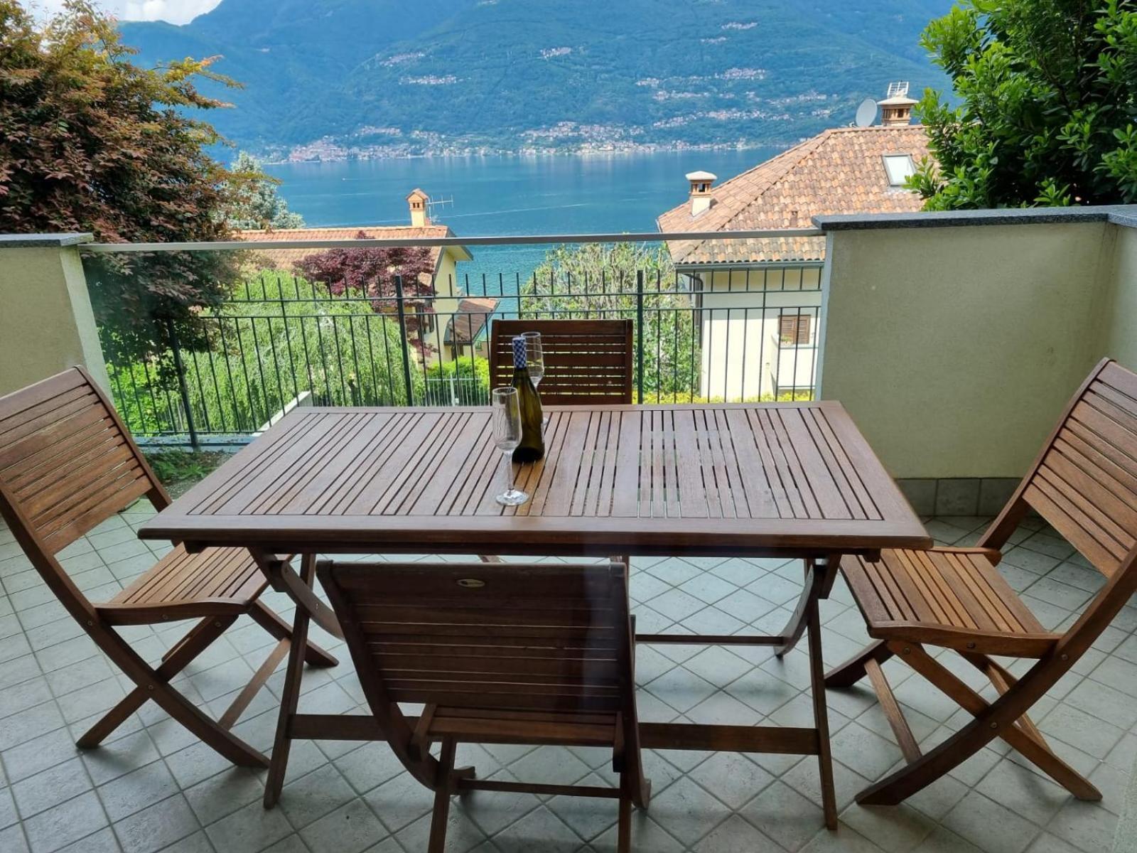 Apartment With Garden And Terrace Beautiful Lake View Беллано Экстерьер фото